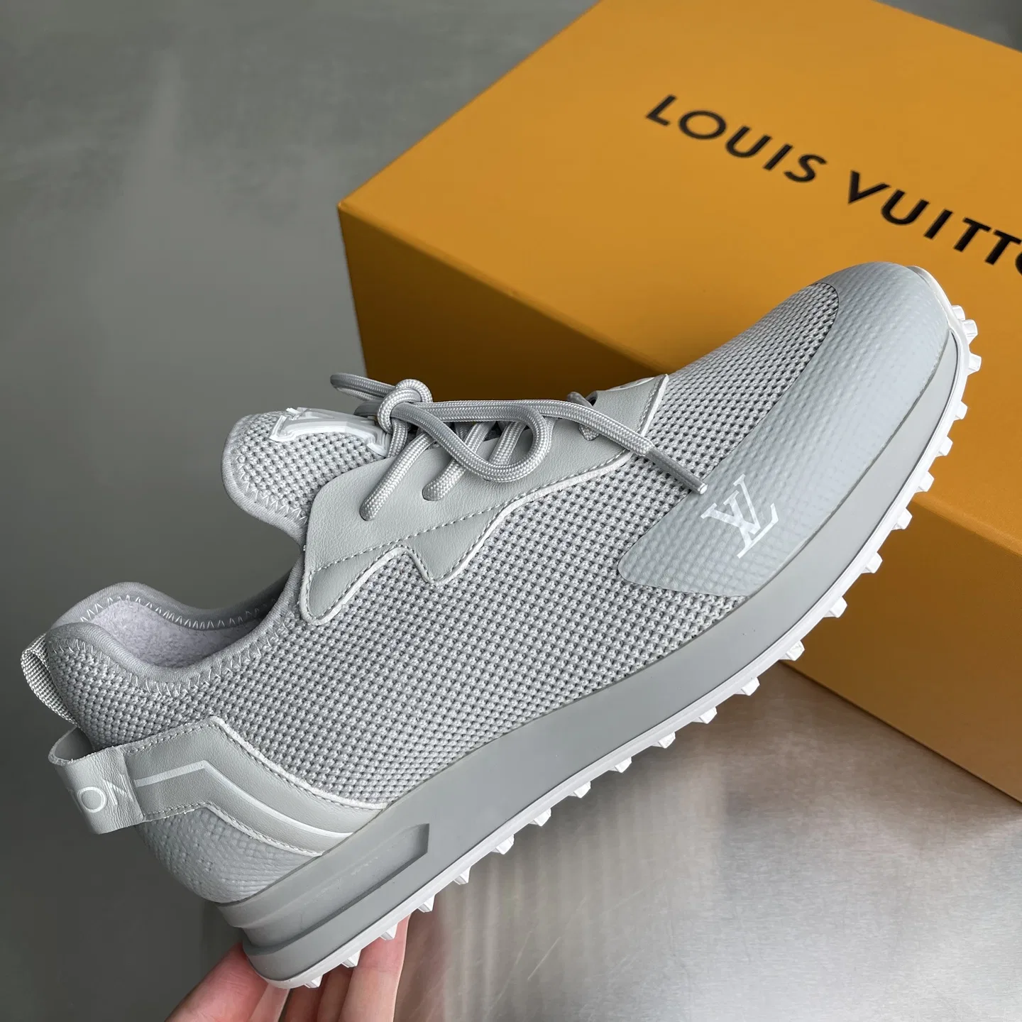 LV 27FW BMLOIMQ 001 스니커즈 10