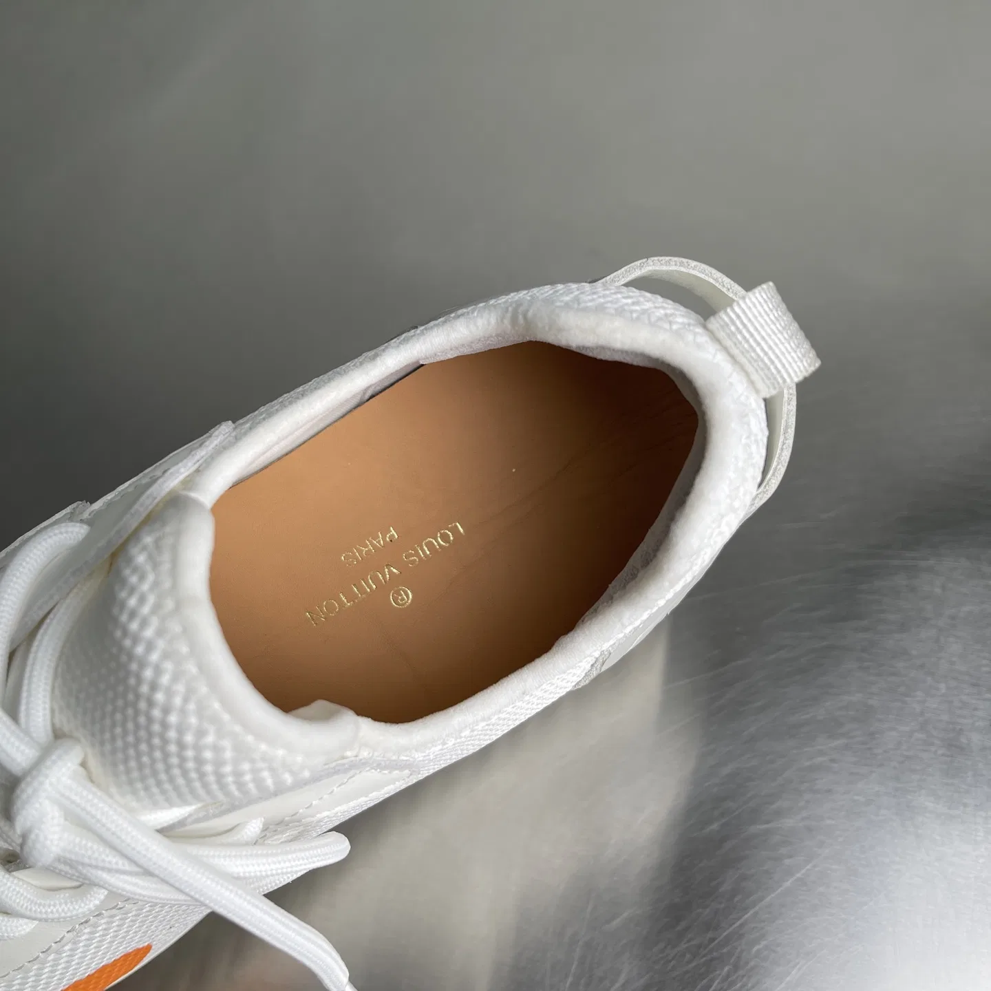 LV 27FW BMLOIMQ 002 스니커즈 15