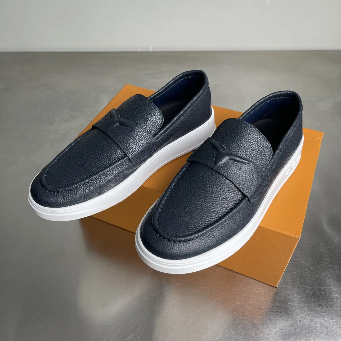 LV 27FW BMLOIMQ 003 로퍼 9