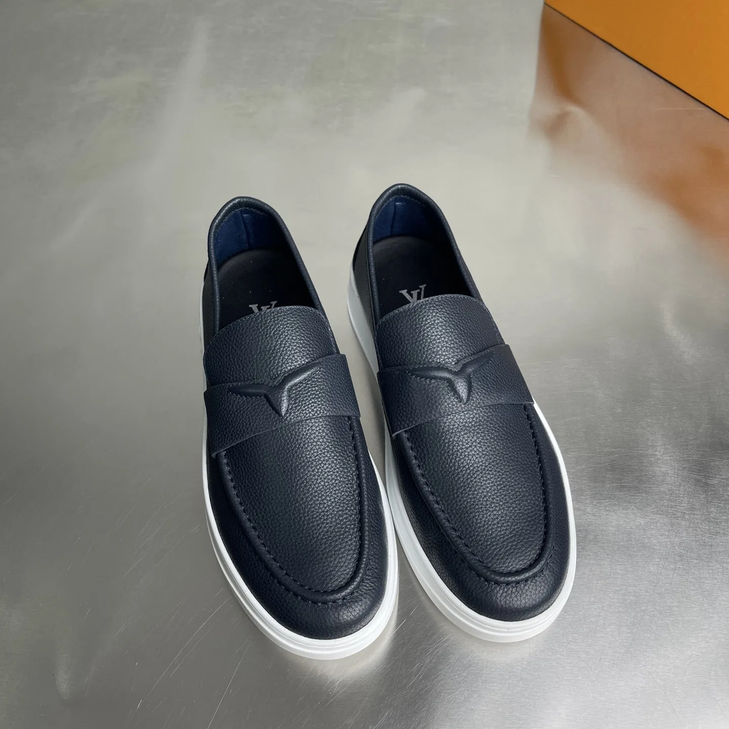 LV 27FW BMLOIMQ 003 로퍼 13
