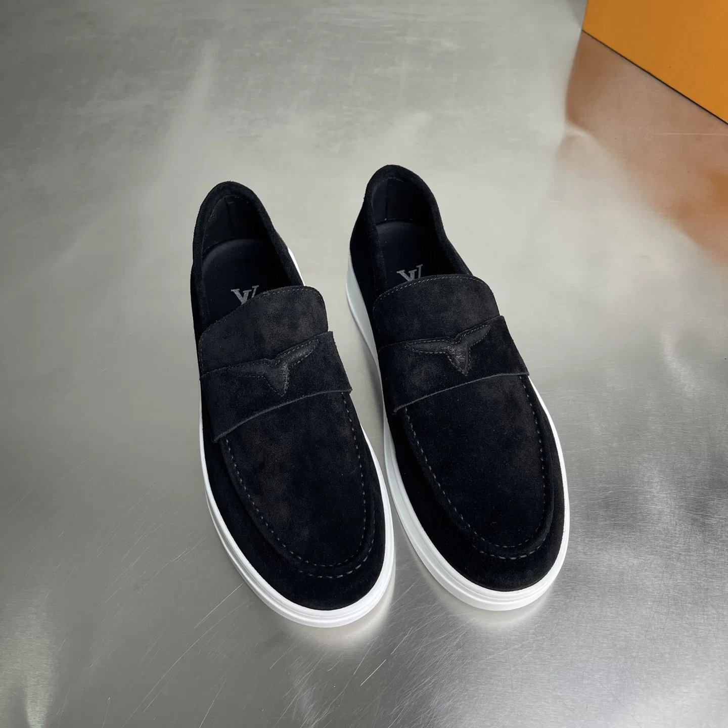 LV 27FW BMLOIMQ 004 로퍼 17