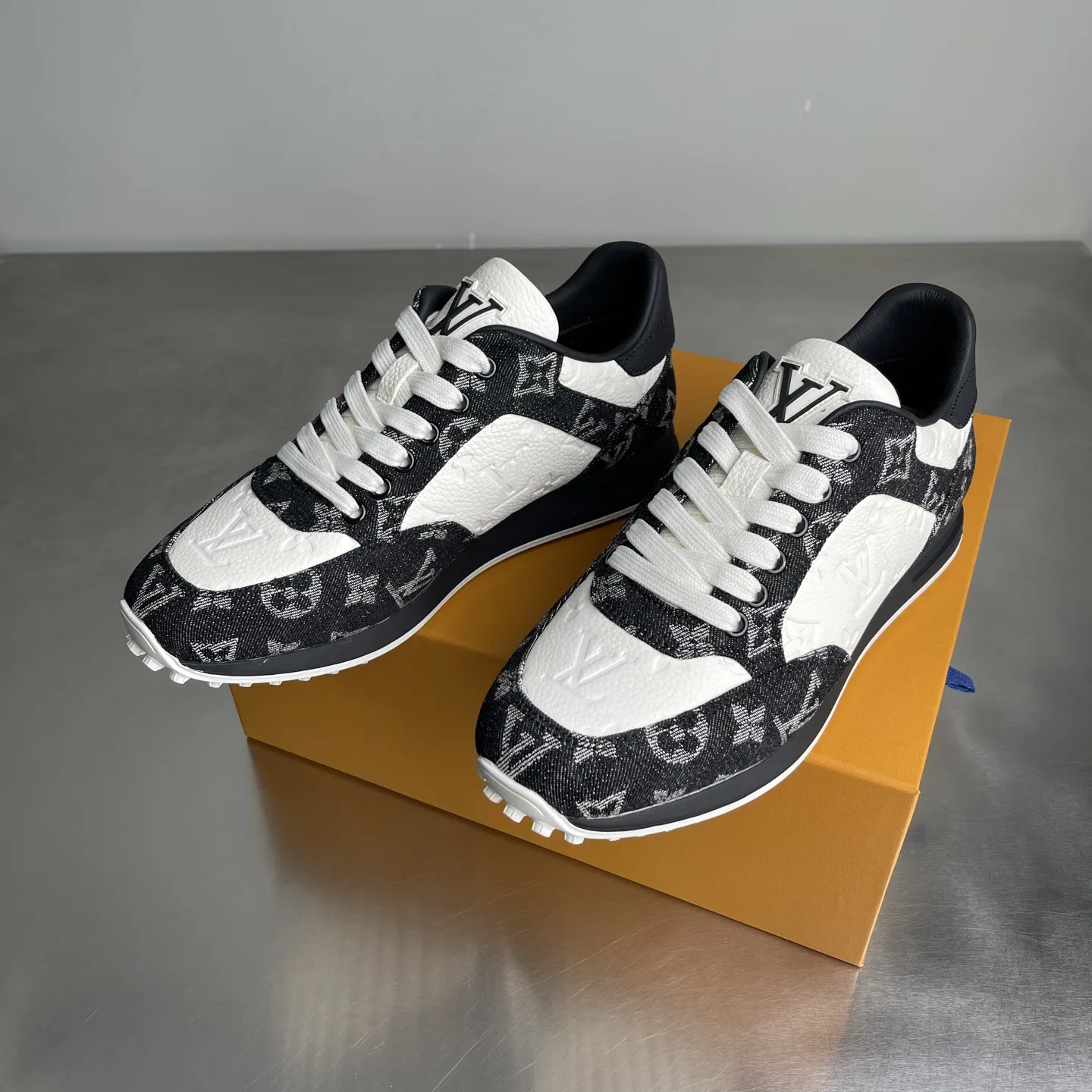 LV 27FW BMLOIMQ 005 스니커즈 9