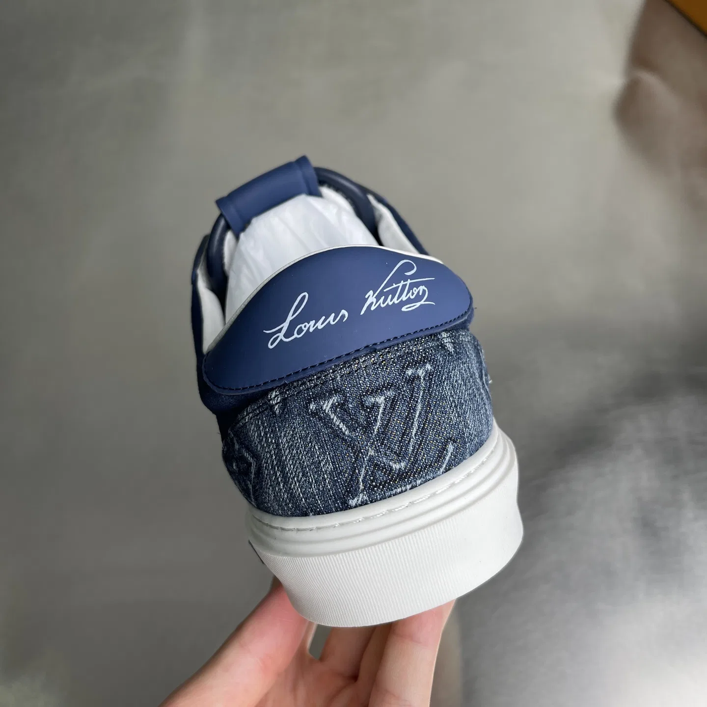 LV 27FW BMLOIMQ 006 스니커즈 22