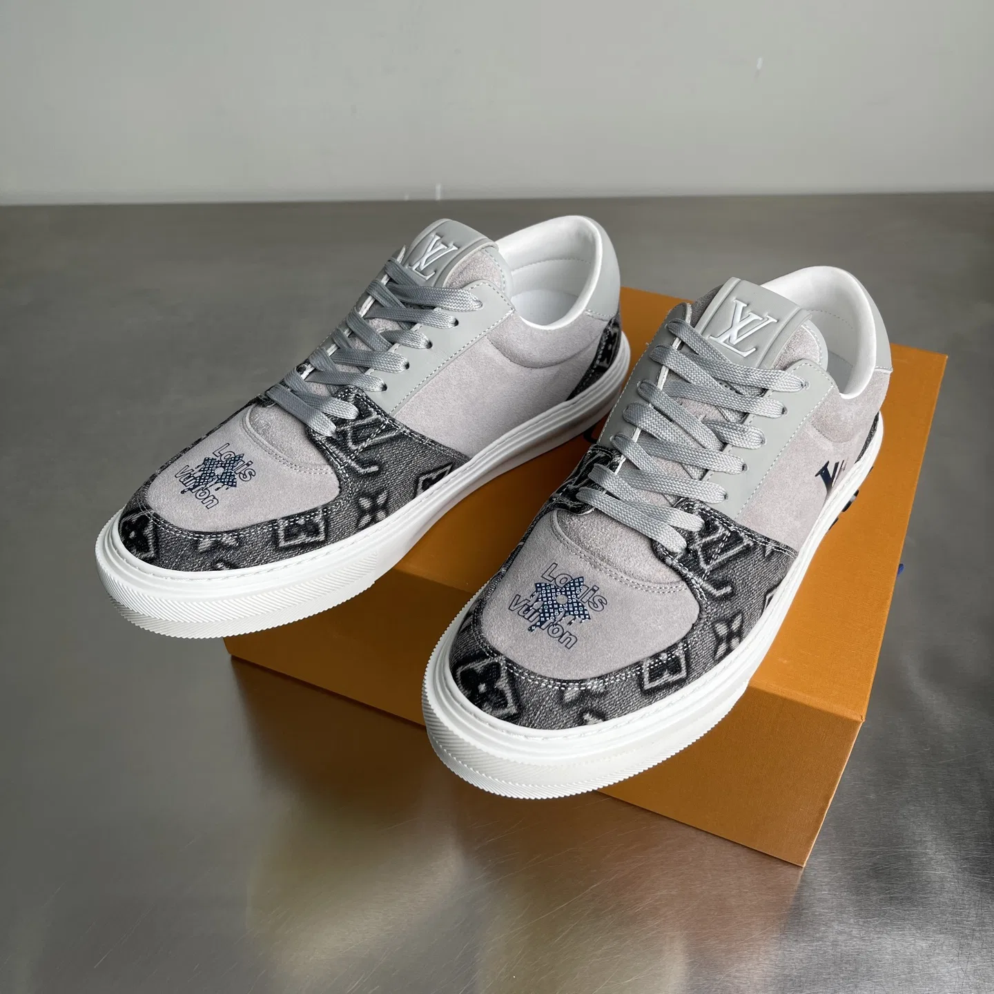 LV 27FW BMLOIMQ 006 스니커즈 25