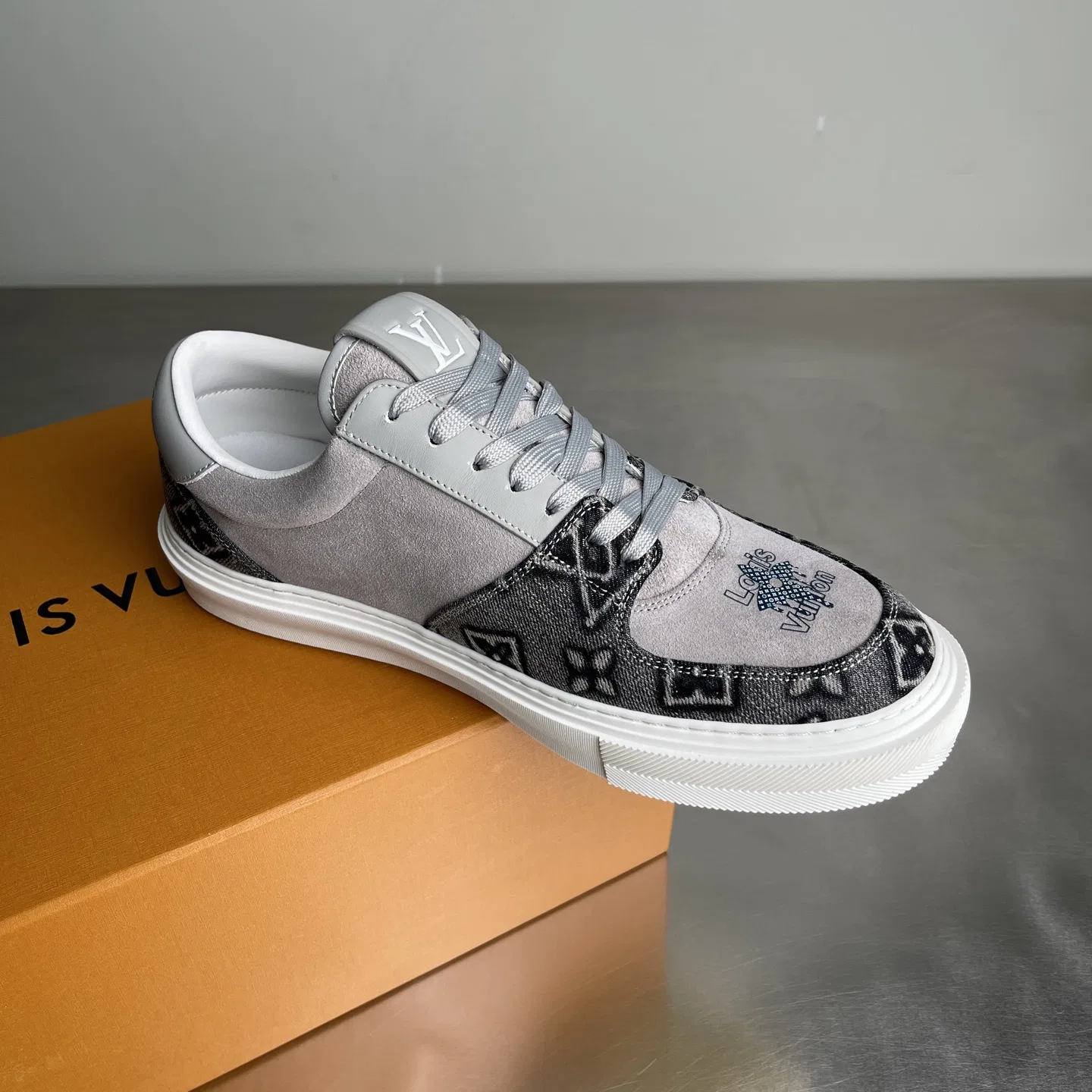 LV 27FW BMLOIMQ 006 스니커즈 26