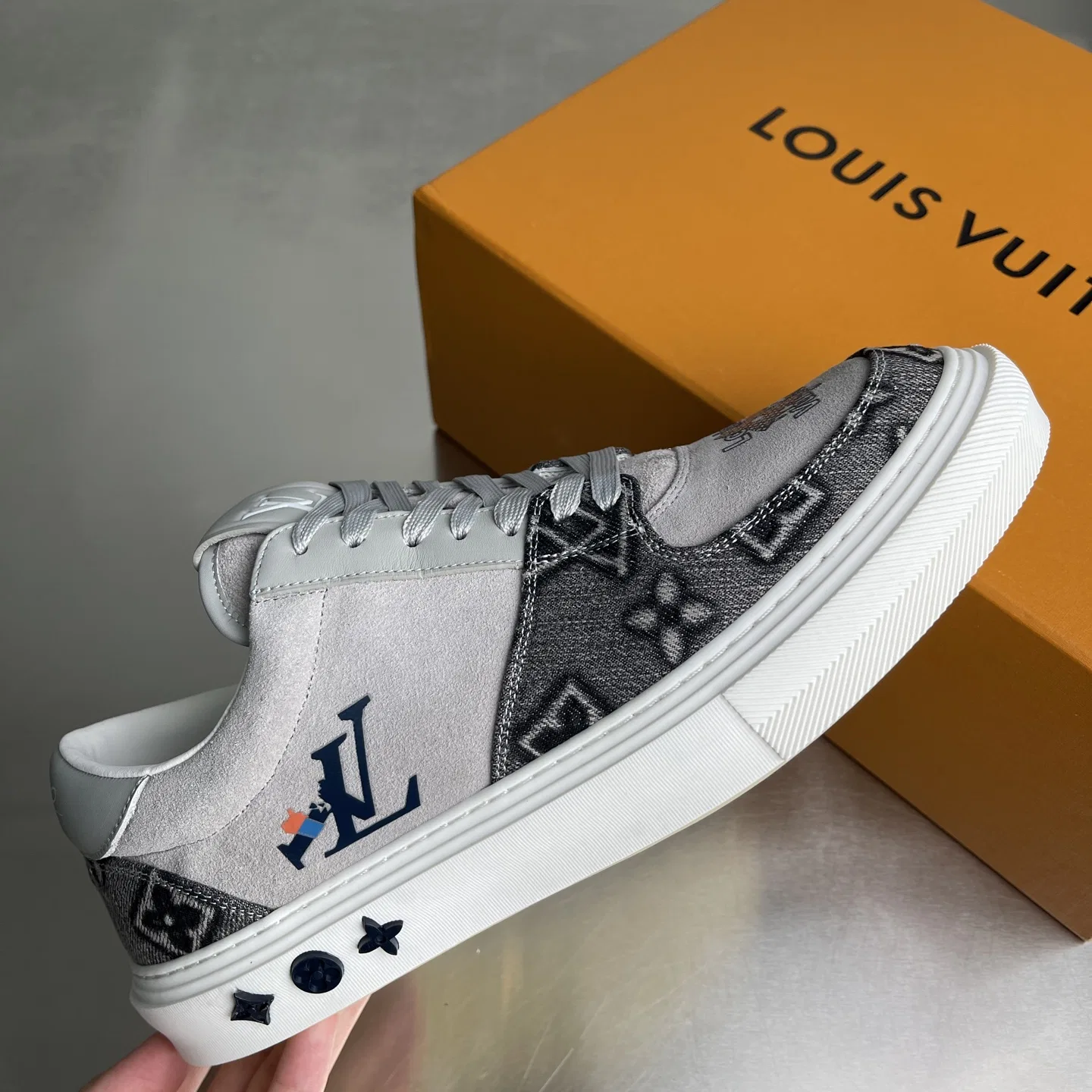 LV 27FW BMLOIMQ 006 스니커즈 27