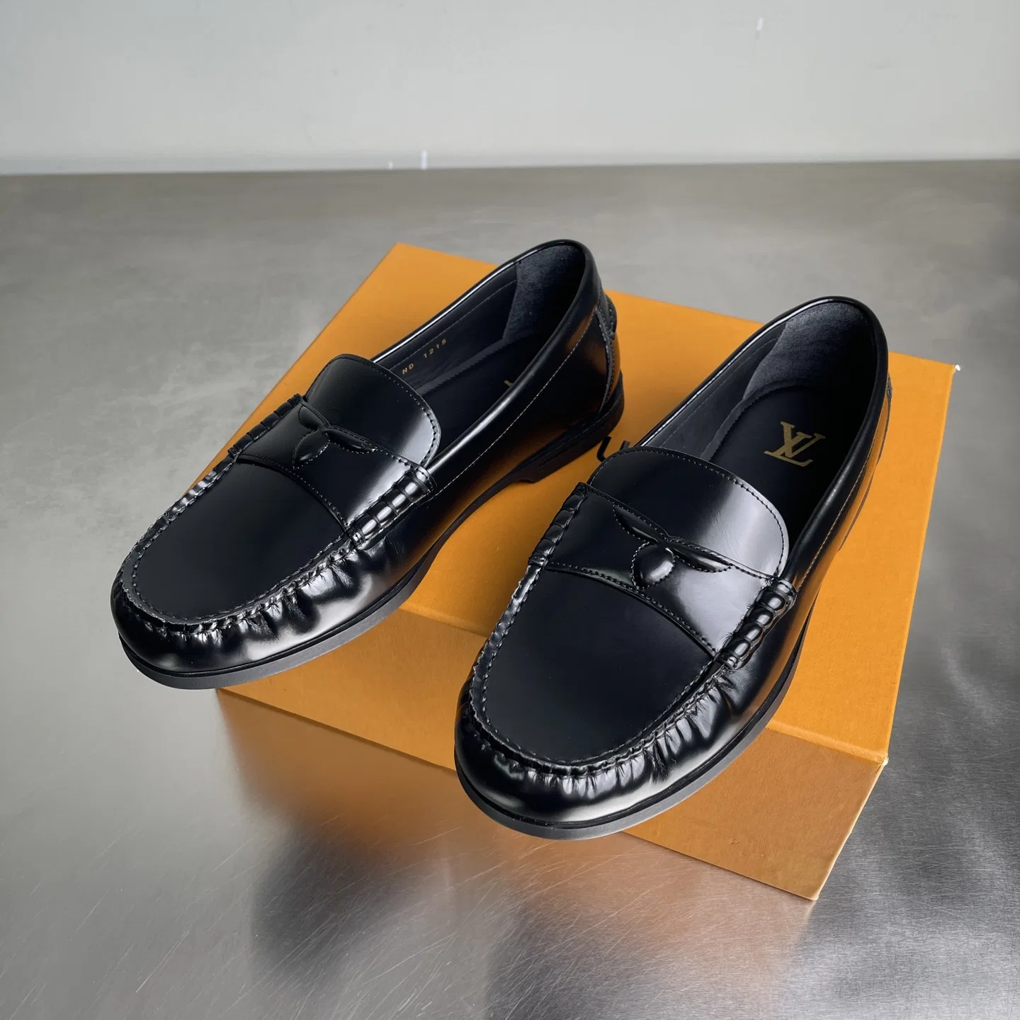 LV 27FW BMLOIMQ 007 로퍼 9