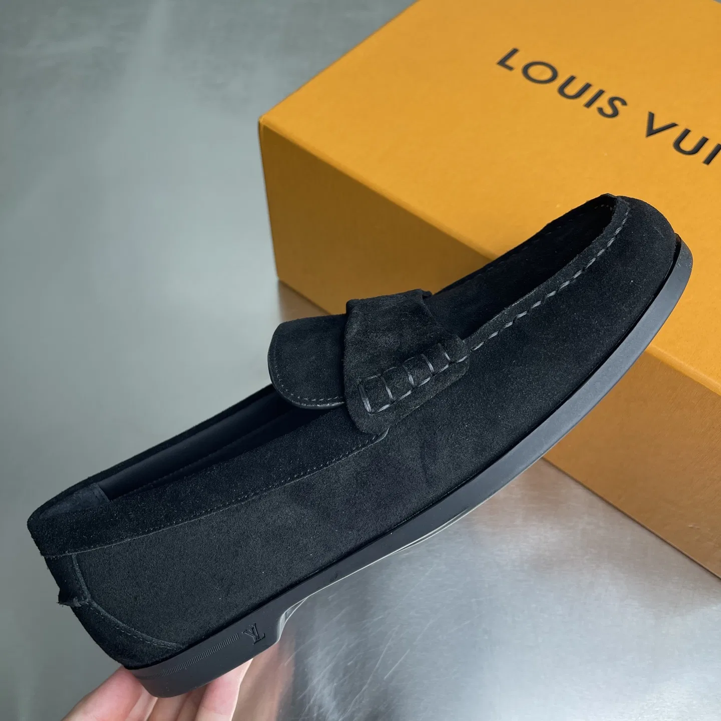 LV 27FW BMLOIMQ 008 로퍼 10