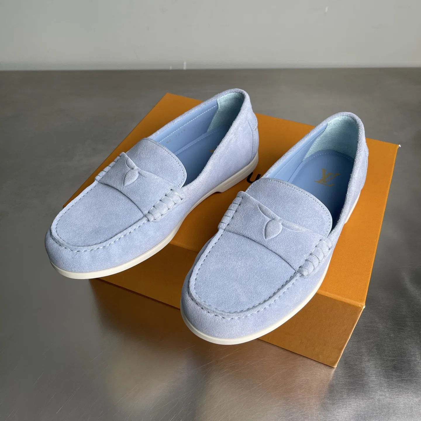 LV 27FW BMLOIMQ 008 로퍼 24