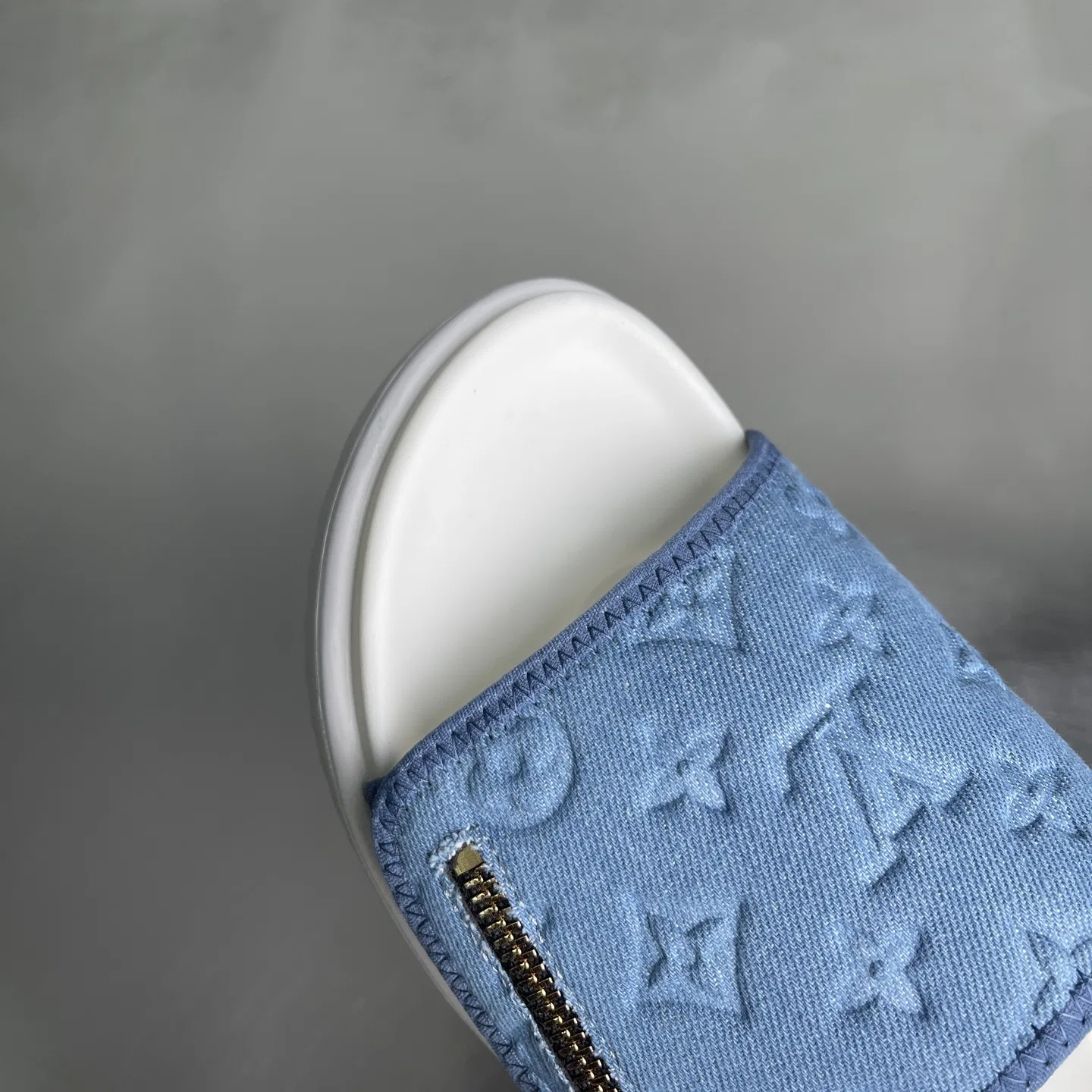LV 27FW BMLOIMQ 012 슬리퍼 19