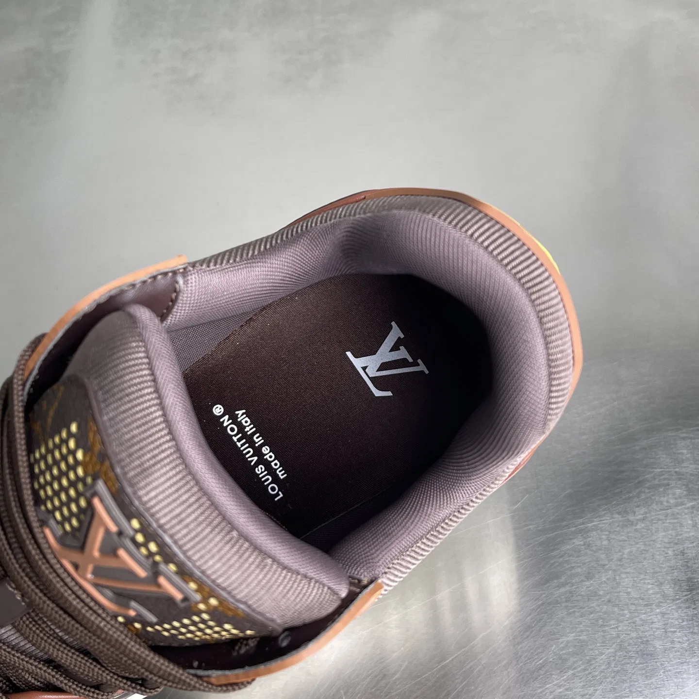 LV 27FW BMLOIMQ 013 스니커즈 7