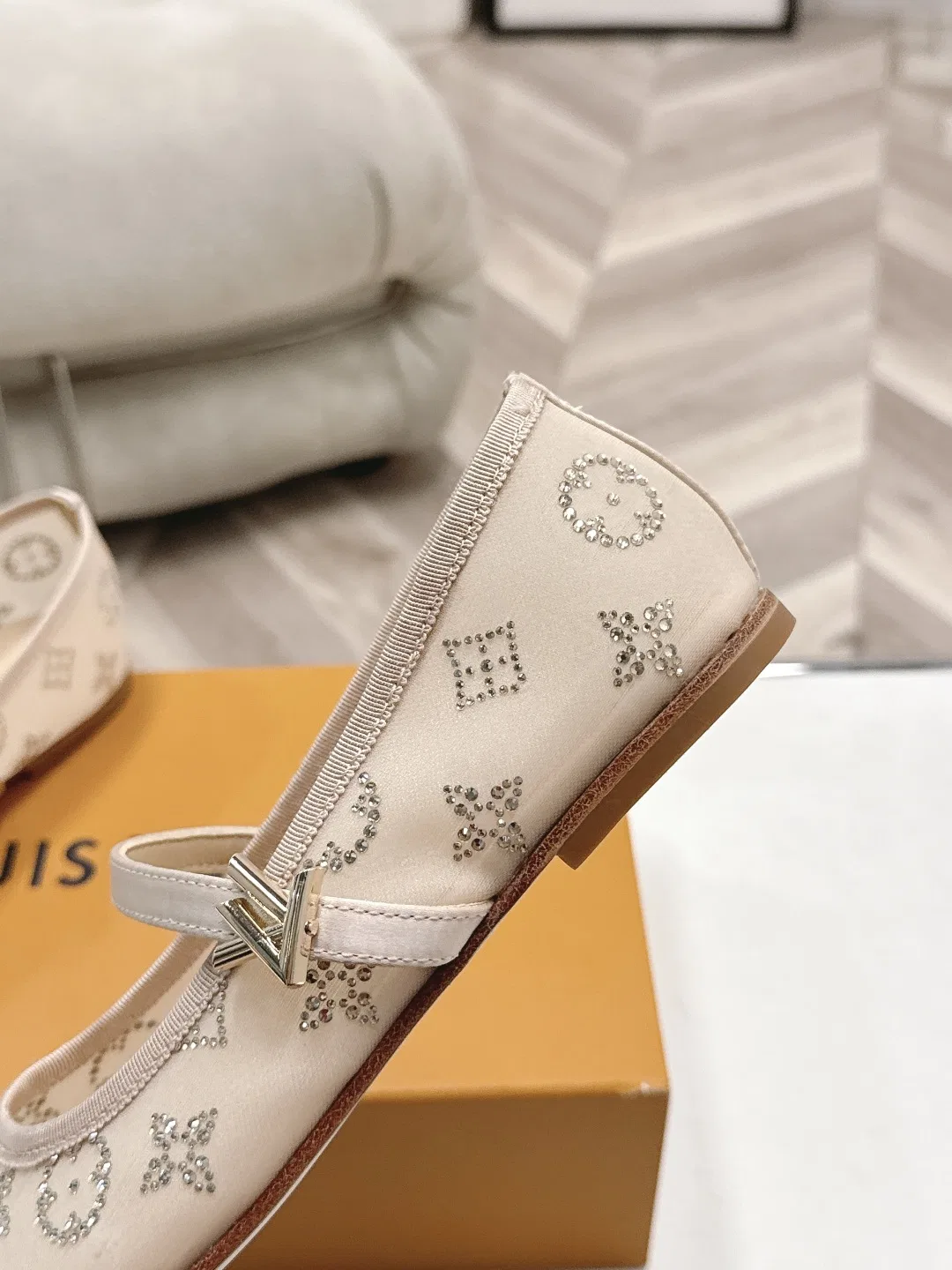 LV 27FW BMLOIMQ 014 플랫슈즈 7