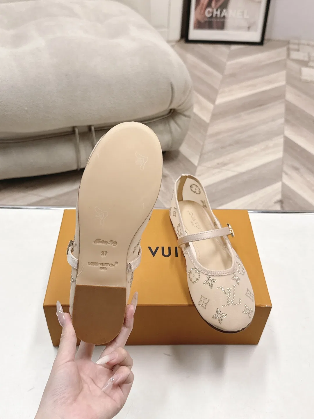 LV 27FW BMLOIMQ 014 플랫슈즈 9