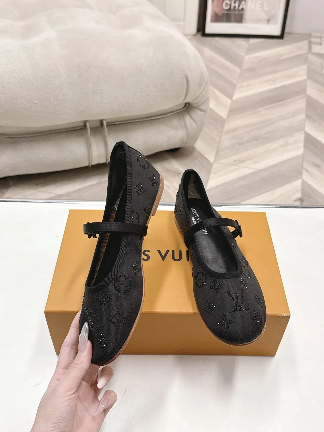 LV 27FW BMLOIMQ 014 플랫슈즈 21