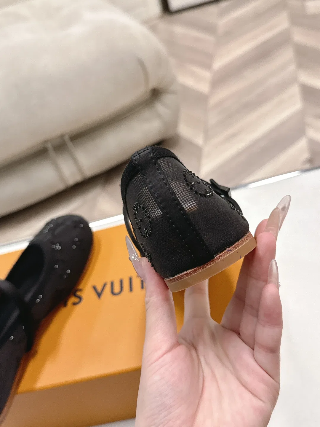 LV 27FW BMLOIMQ 014 플랫슈즈 25