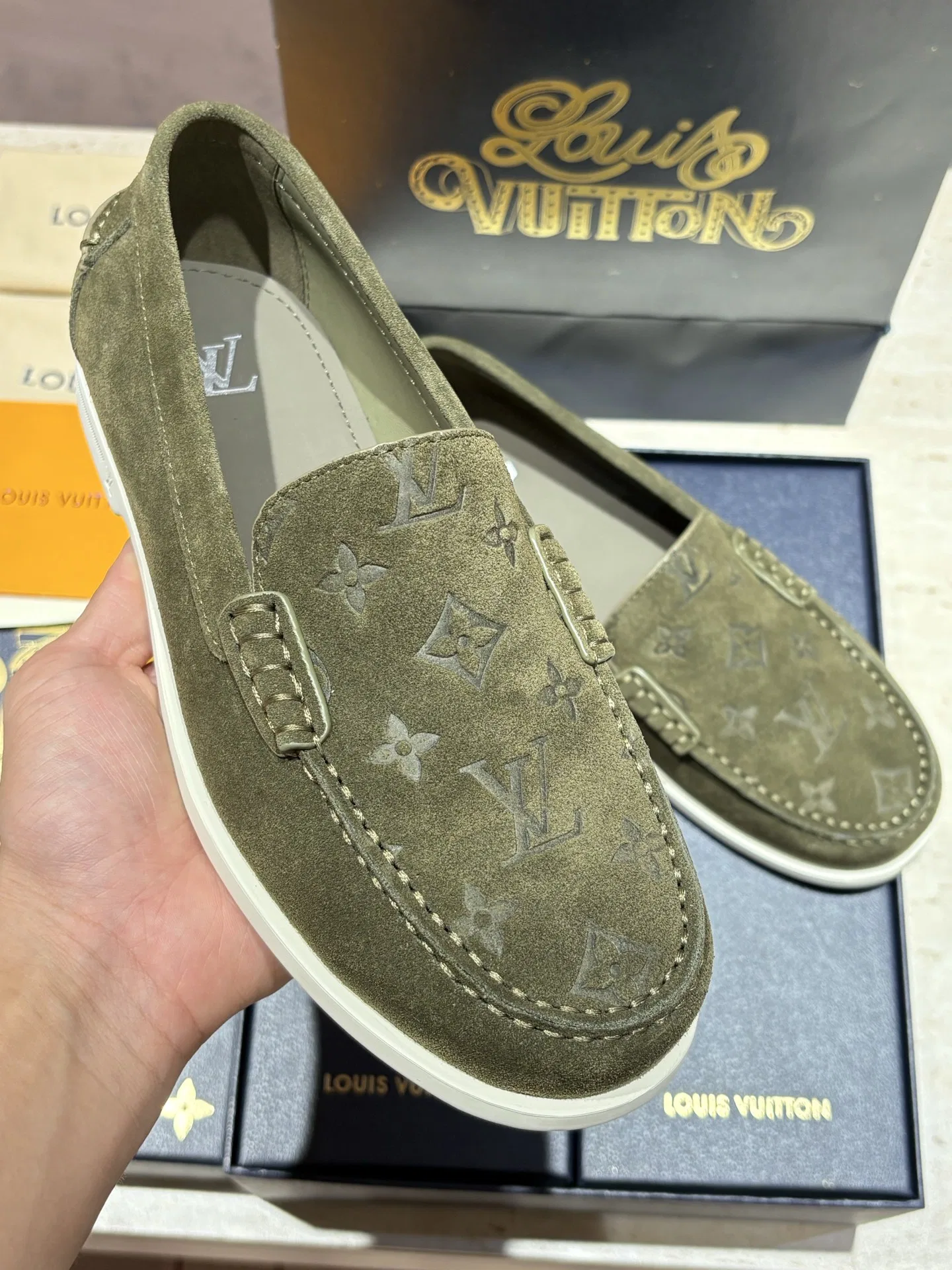 LV 27FW BXZUBKP 001 로퍼 15