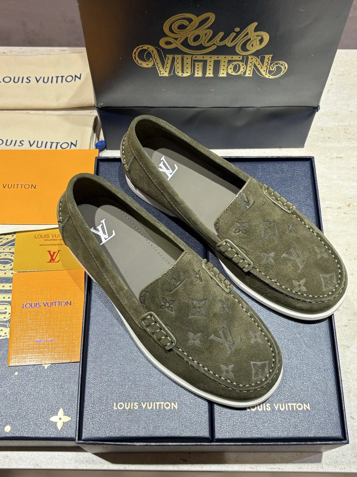 LV 27FW BXZUBKP 001 로퍼 16