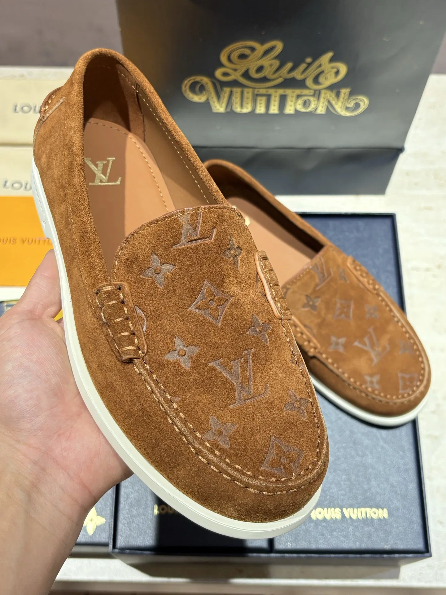 LV 27FW BXZUBKP 001 로퍼 21