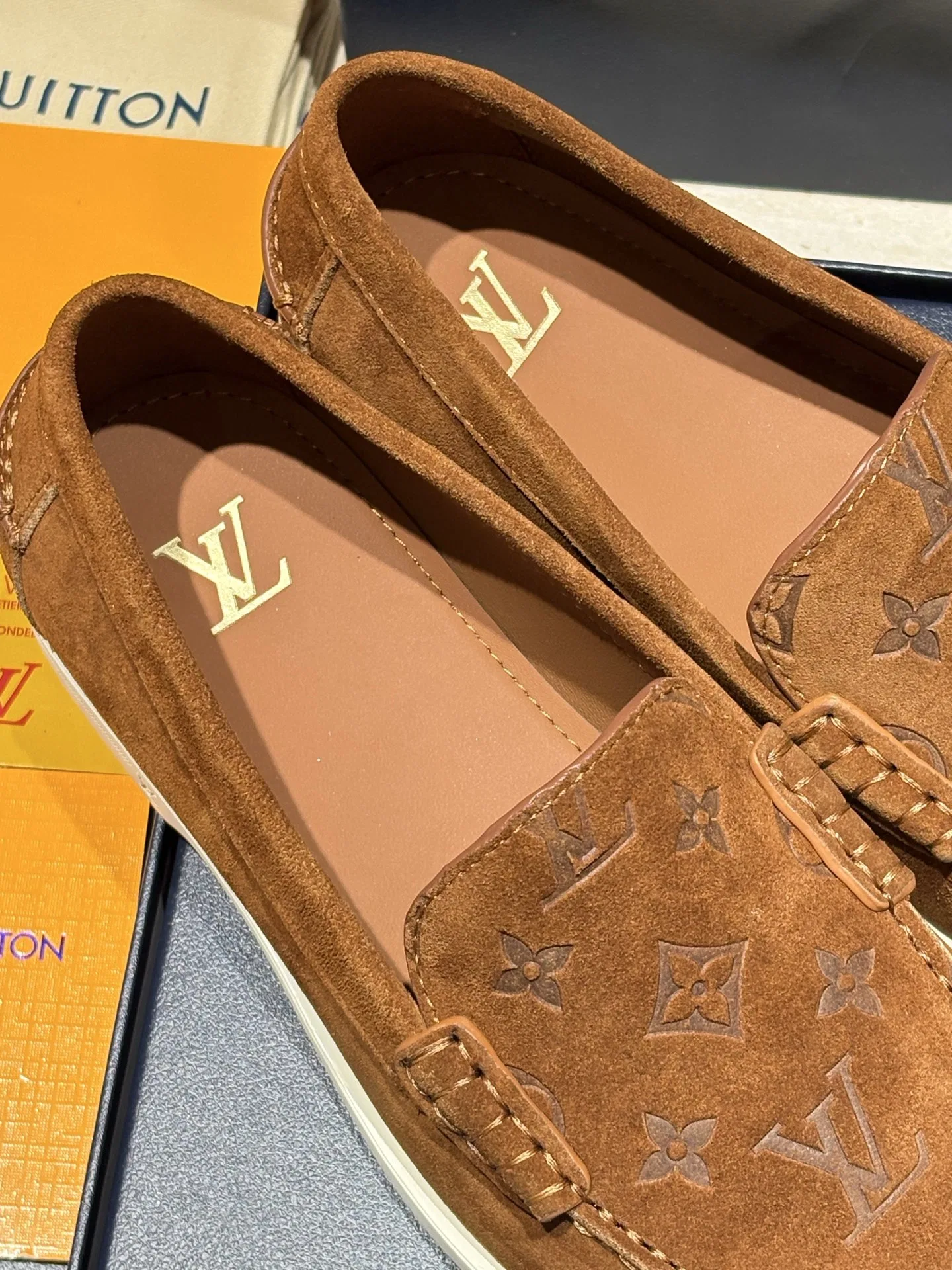 LV 27FW BXZUBKP 001 로퍼 24