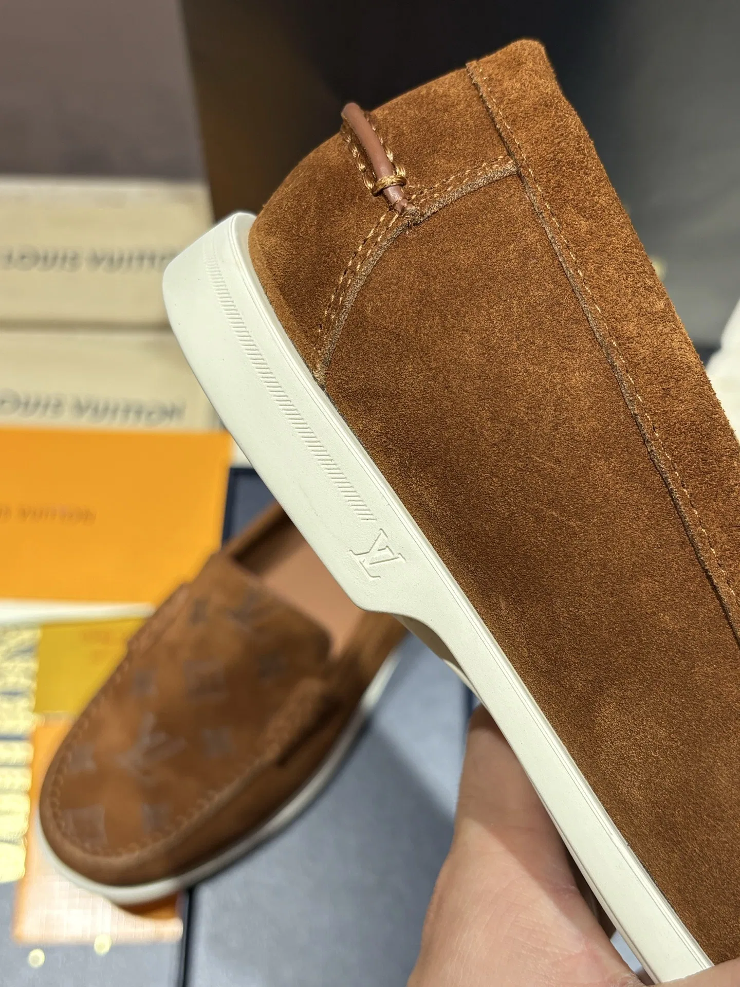 LV 27FW BXZUBKP 001 로퍼 25
