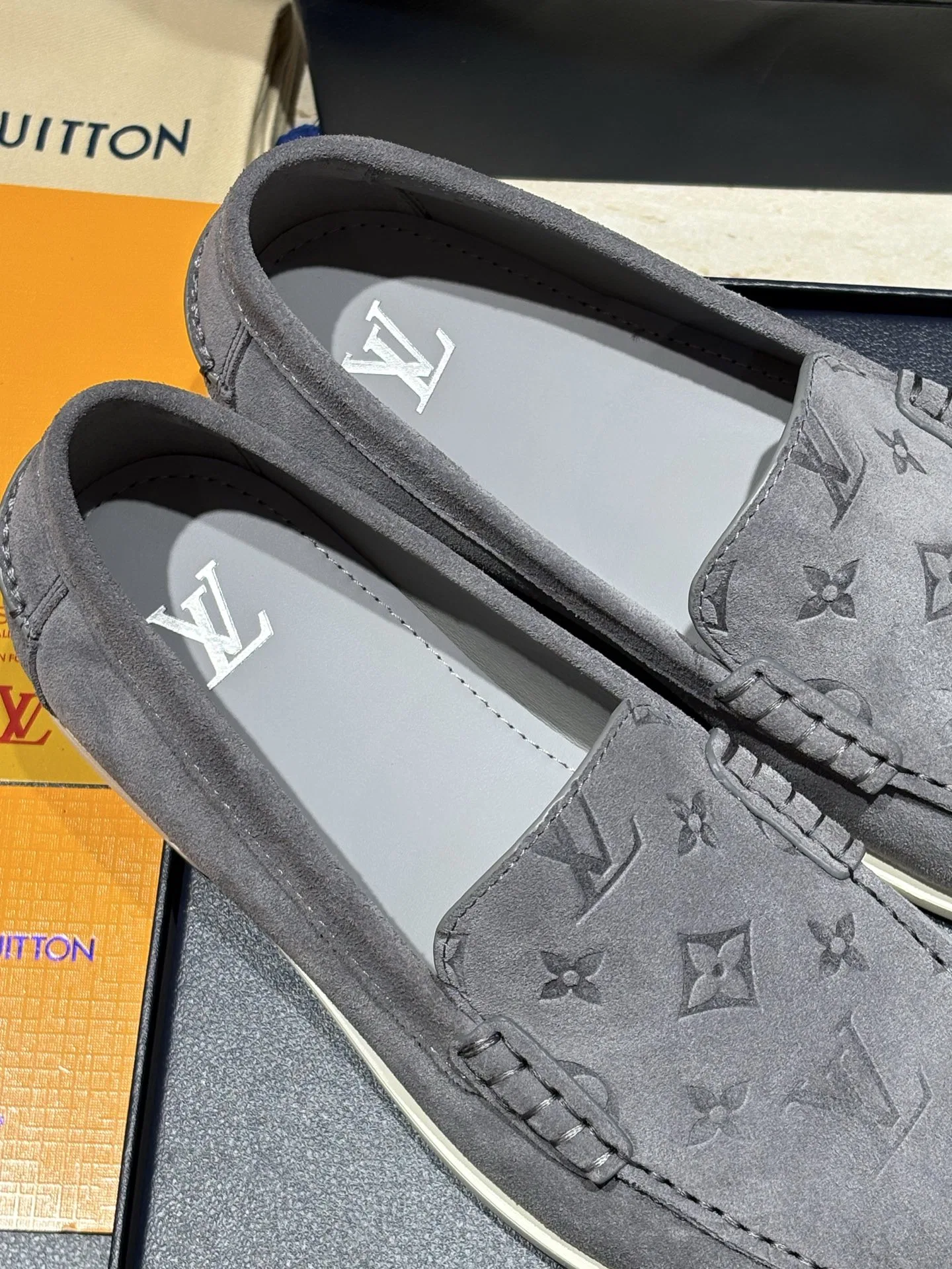 LV 27FW BXZUBKP 001 로퍼 42