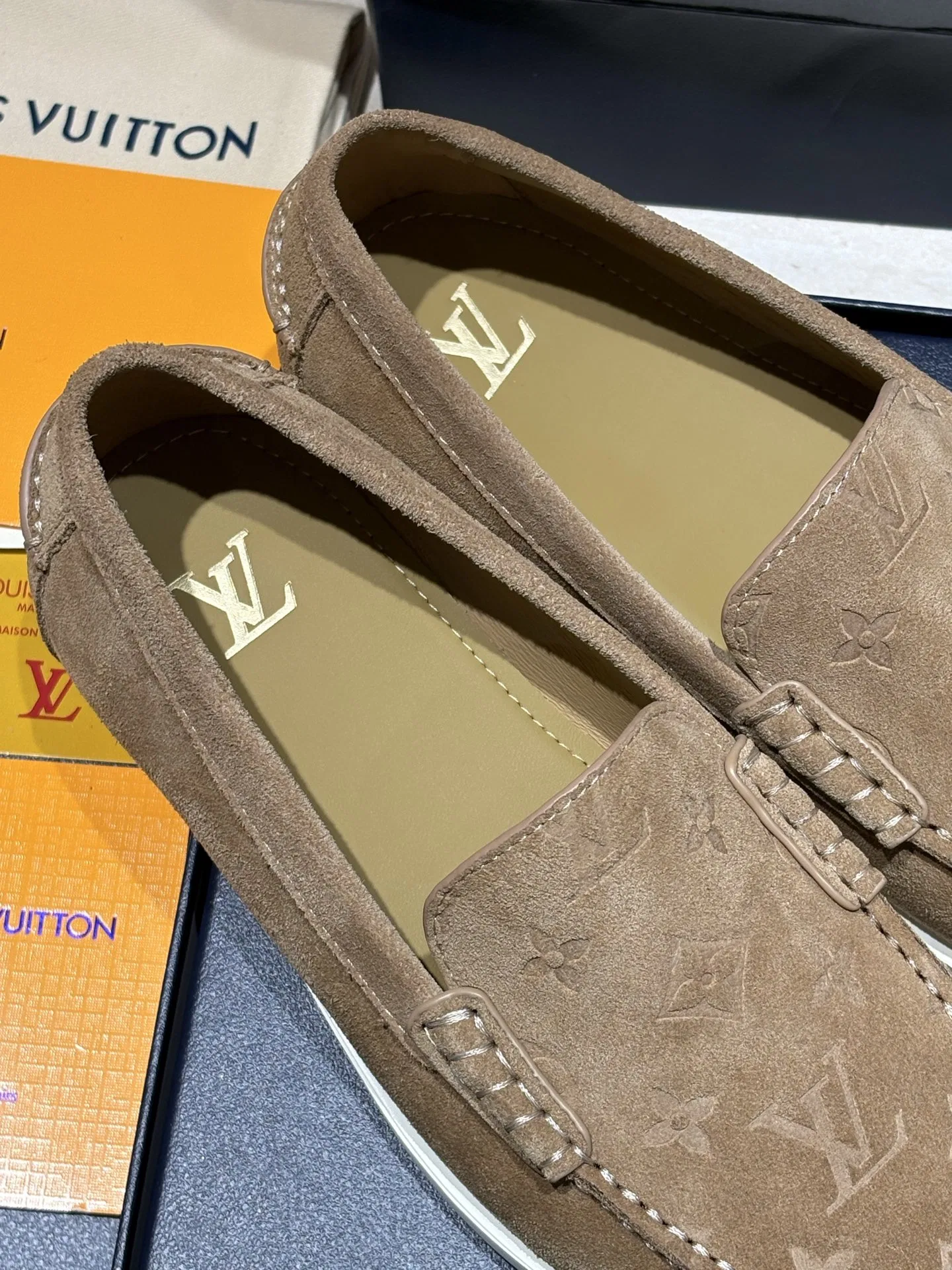 LV 27FW BXZUBKP 001 로퍼 48