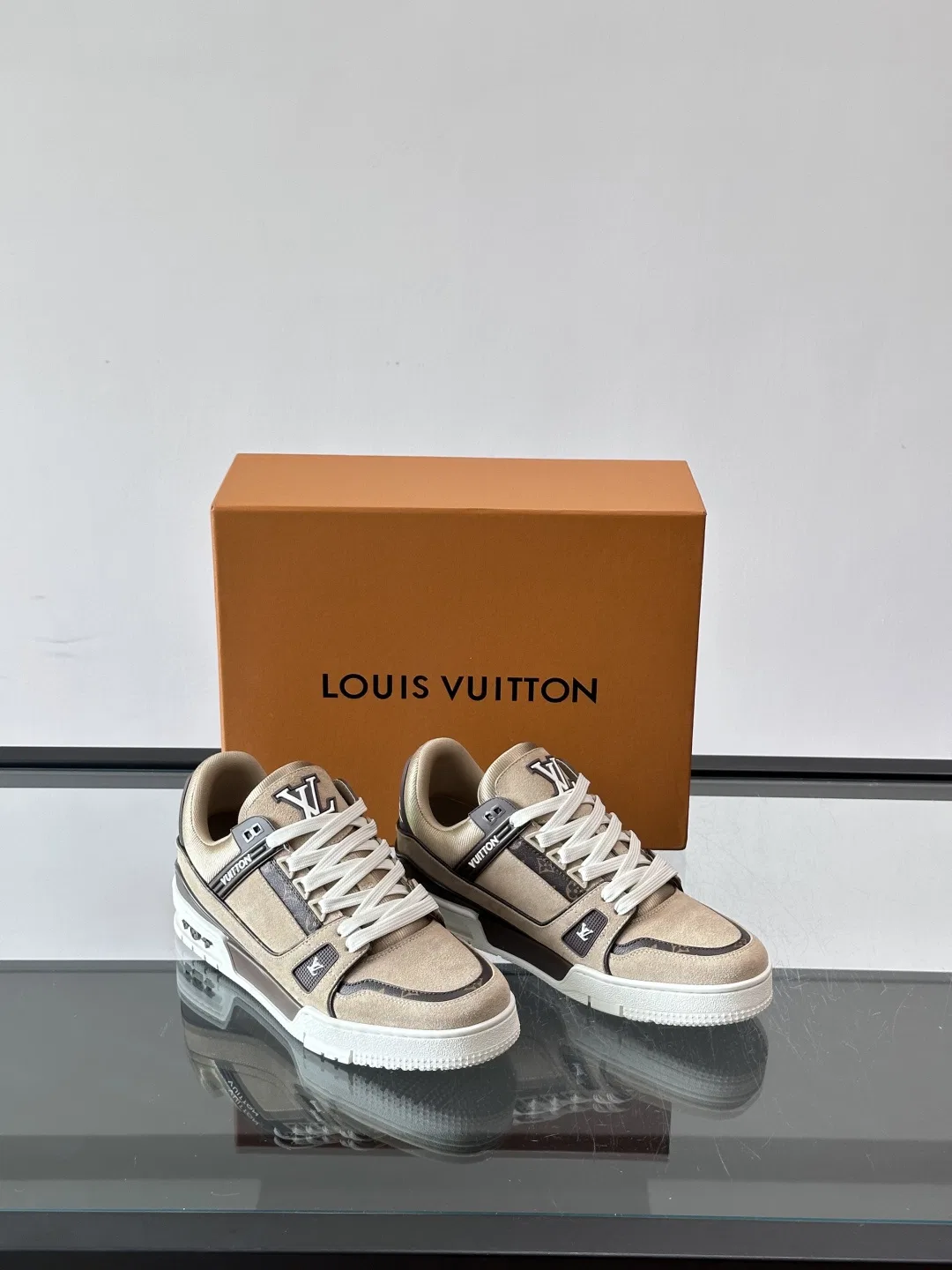 LV 27FW BXZUBKP 002 스니커즈 14