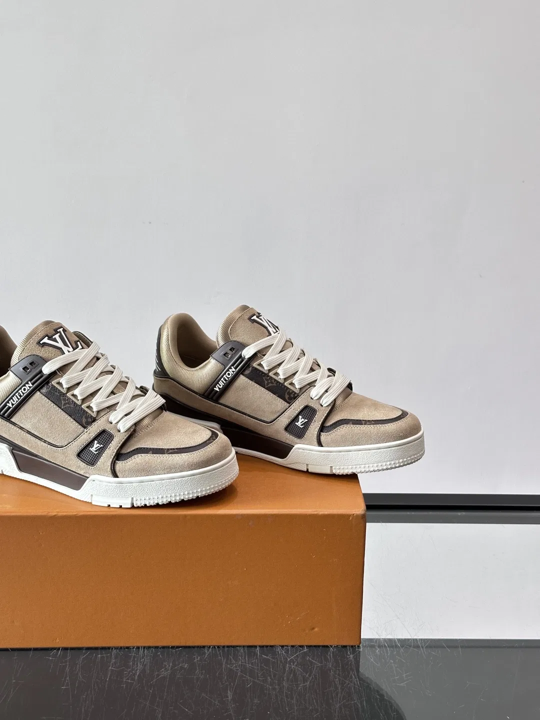 LV 27FW BXZUBKP 002 스니커즈 16