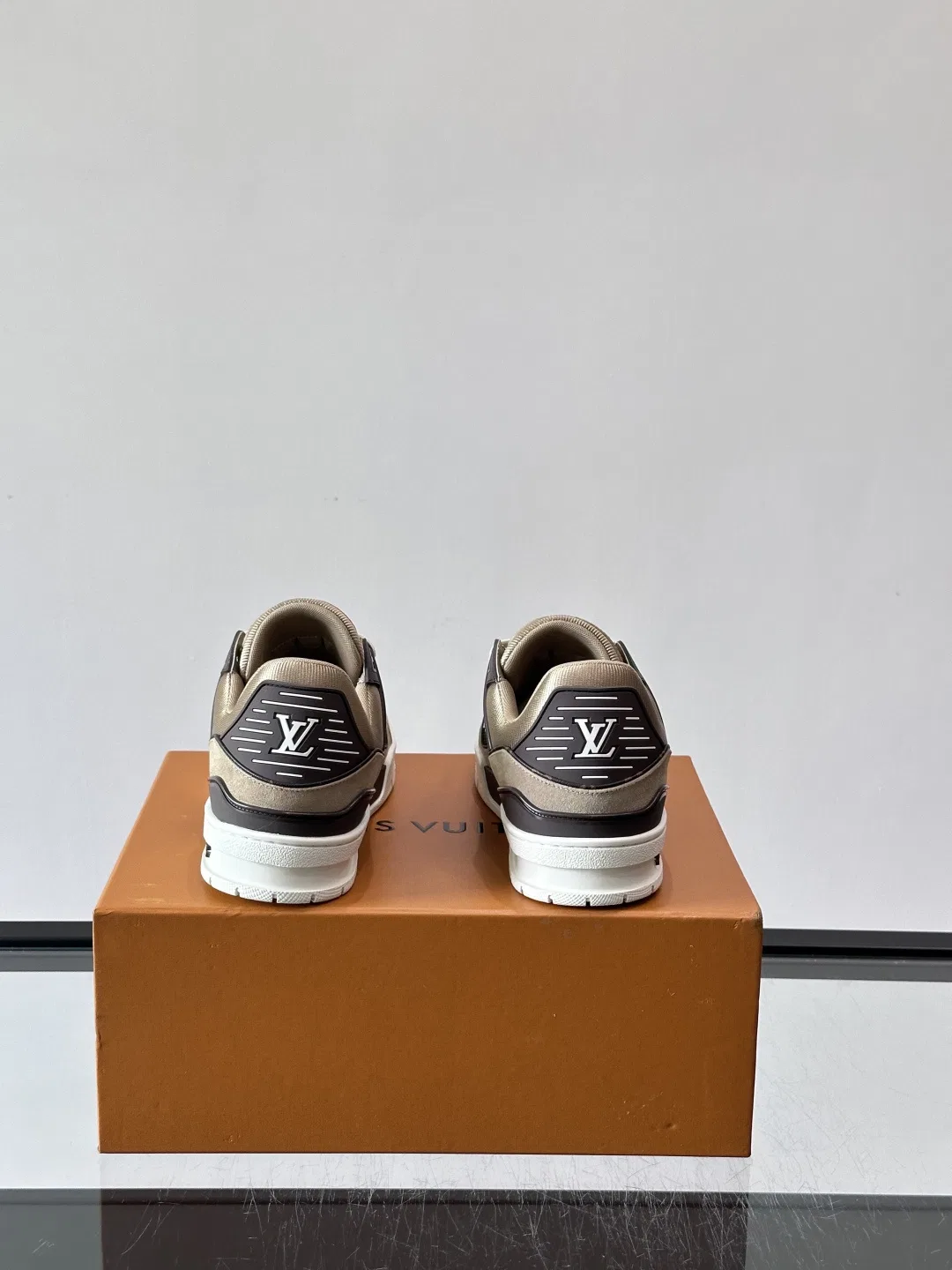 LV 27FW BXZUBKP 002 스니커즈 17