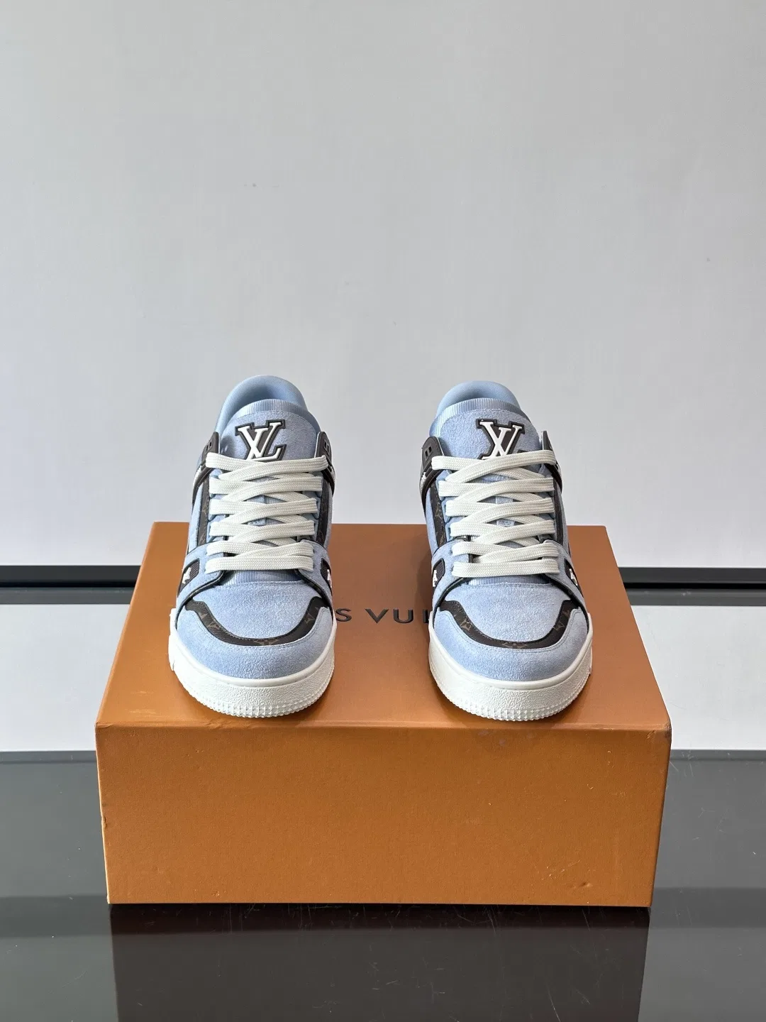 LV 27FW BXZUBKP 002 스니커즈 20
