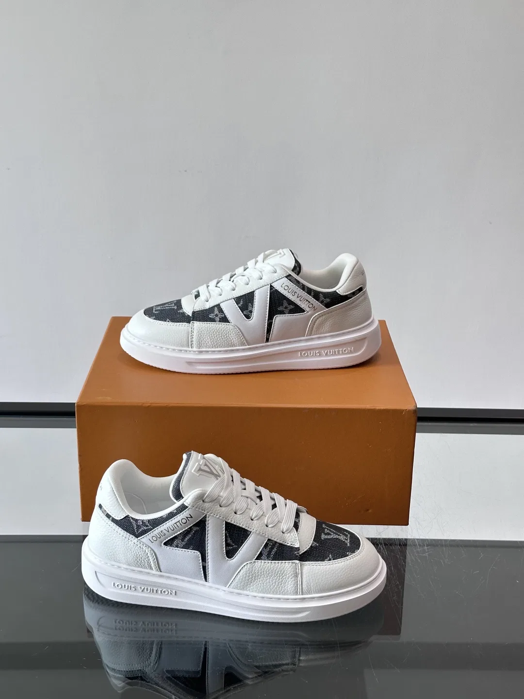 LV 27FW BXZUBKP 002 스니커즈 49