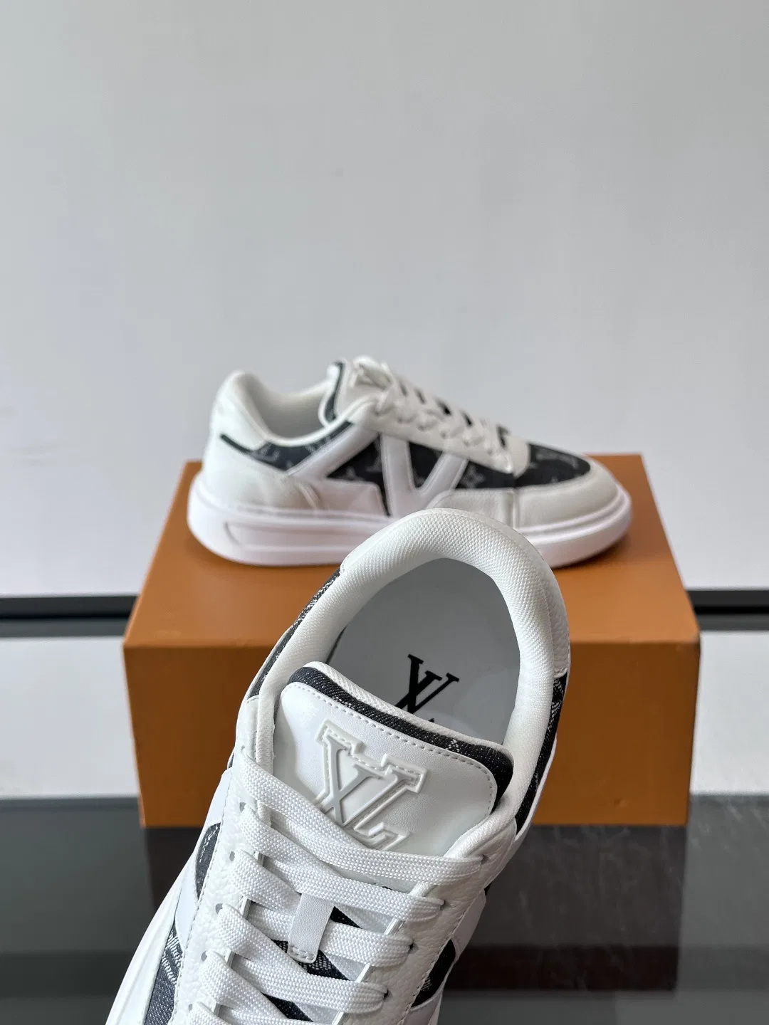 LV 27FW BXZUBKP 002 스니커즈 53