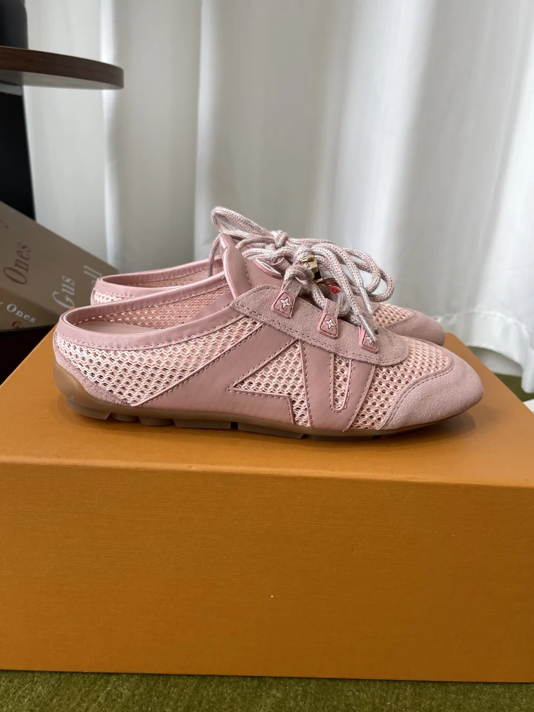LV 27FW BXZUBKP 003 운동화 11