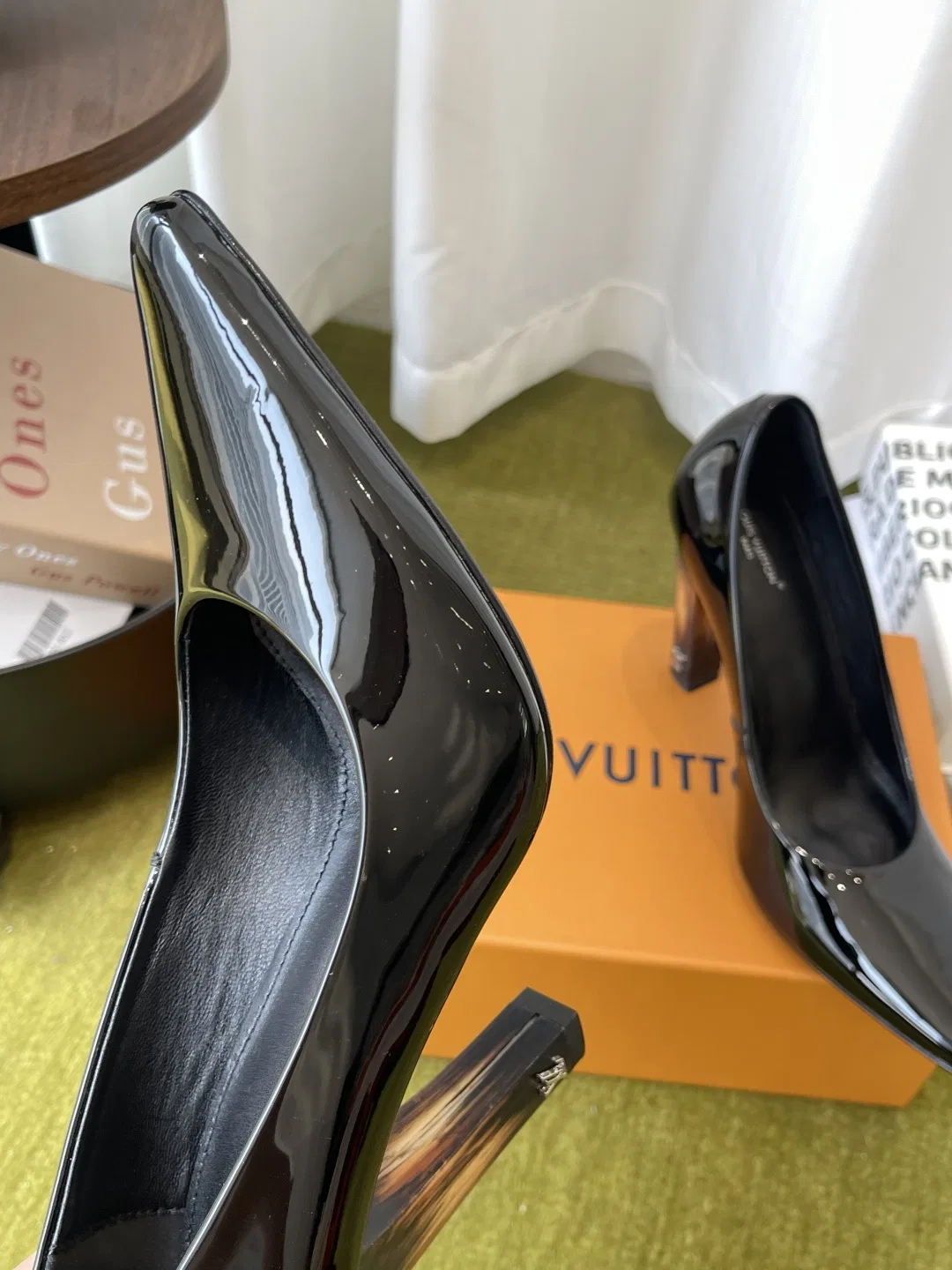 LV 27FW BXZUBKP 004 구두 15