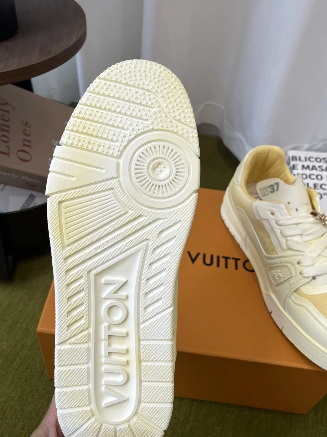 LV 27FW BXZUBKP 006 스니커즈 14