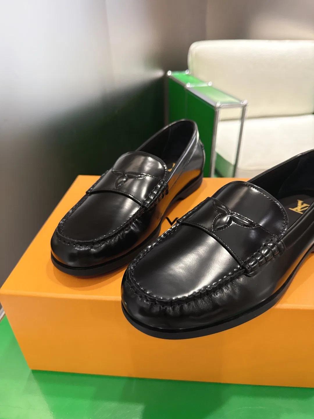 LV 27FW BXZUBKP 007 로퍼 7