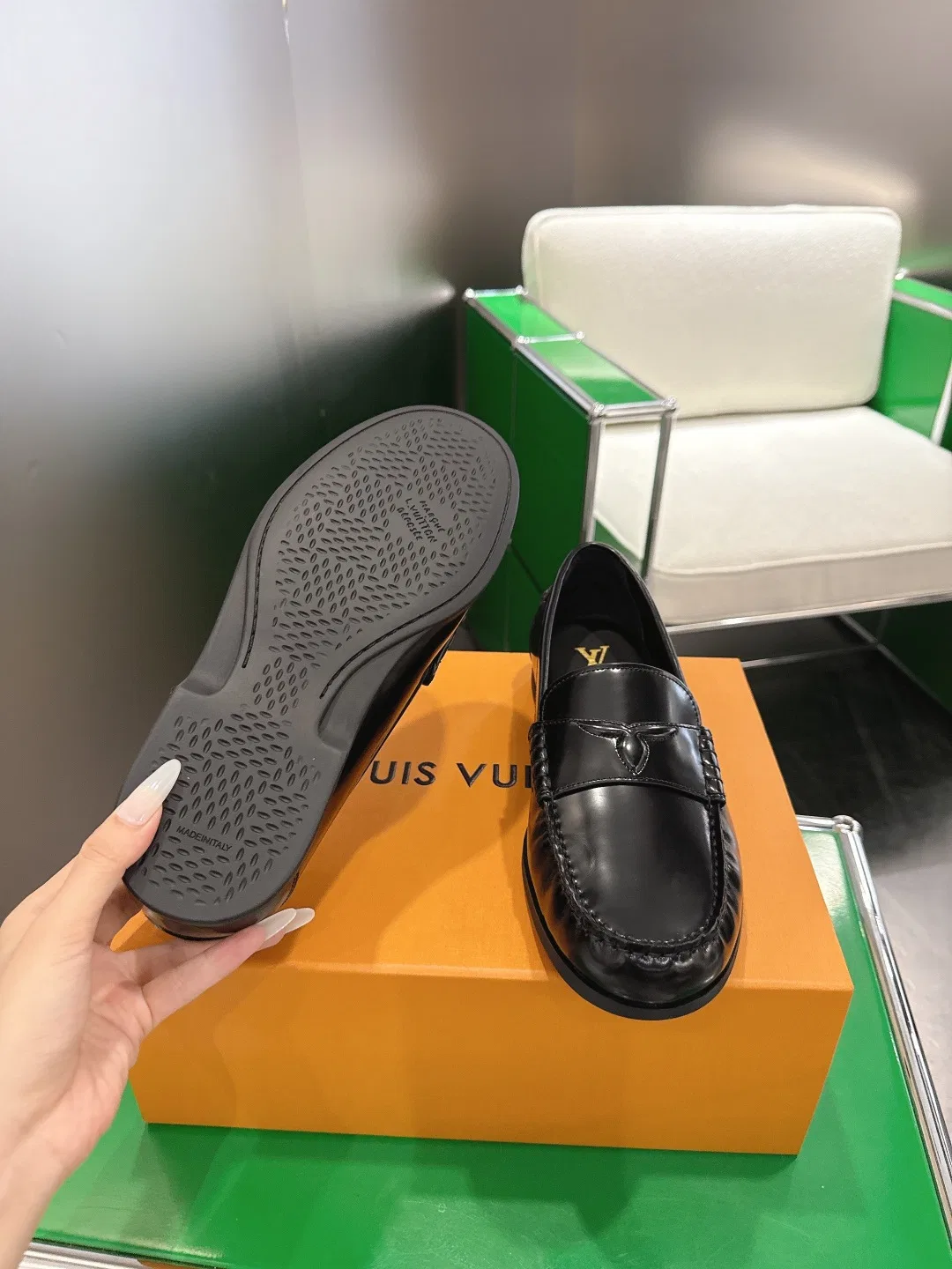 LV 27FW BXZUBKP 007 로퍼 9