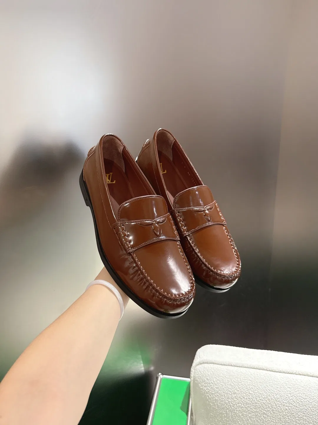 LV 27FW BXZUBKP 007 로퍼 14