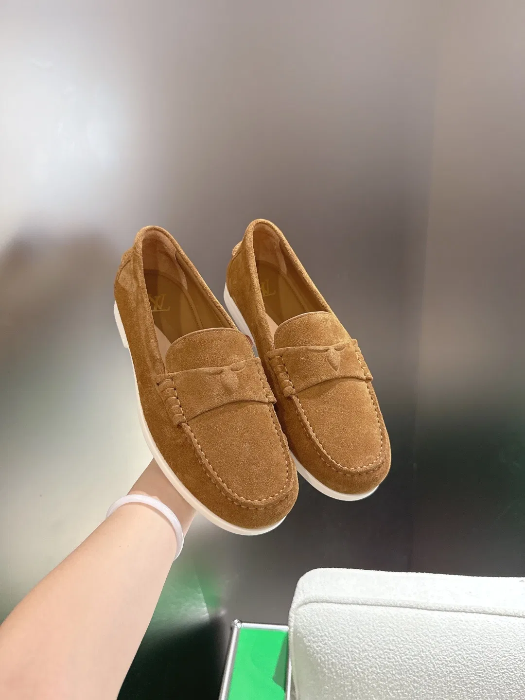 LV 27FW BXZUBKP 008 로퍼 14