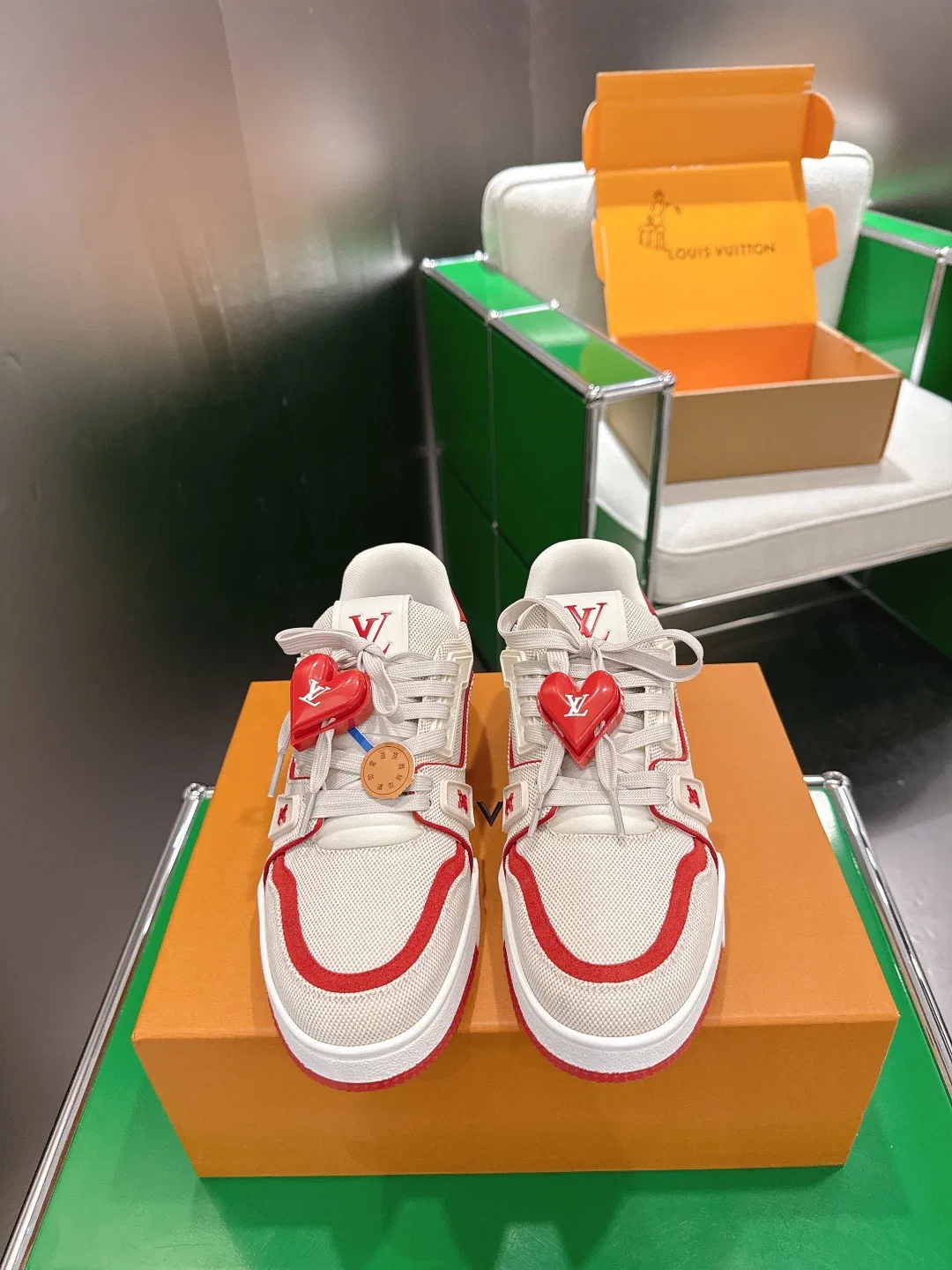 LV 27FW BXZUBKP 009 스니커즈 10
