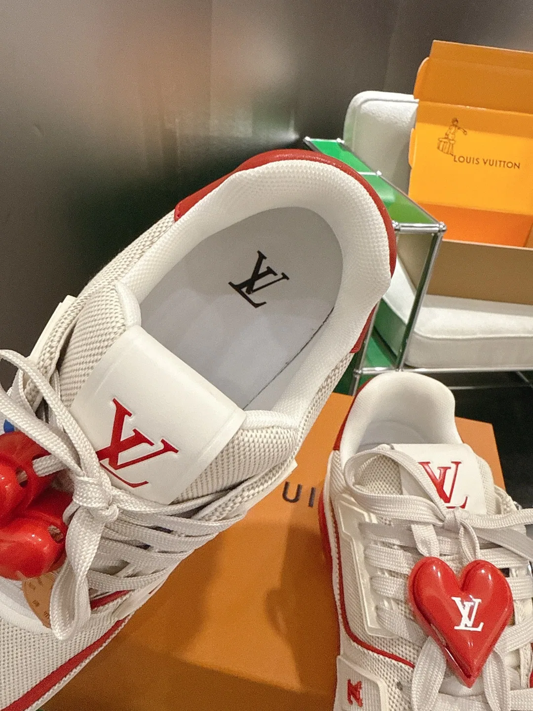 LV 27FW BXZUBKP 009 스니커즈 15