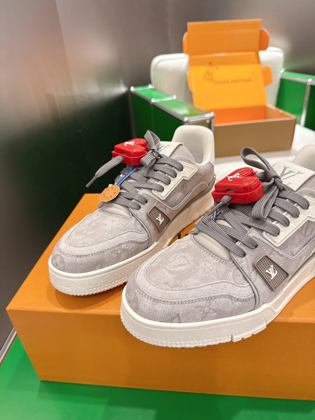 LV 27FW BXZUBKP 009 스니커즈 35