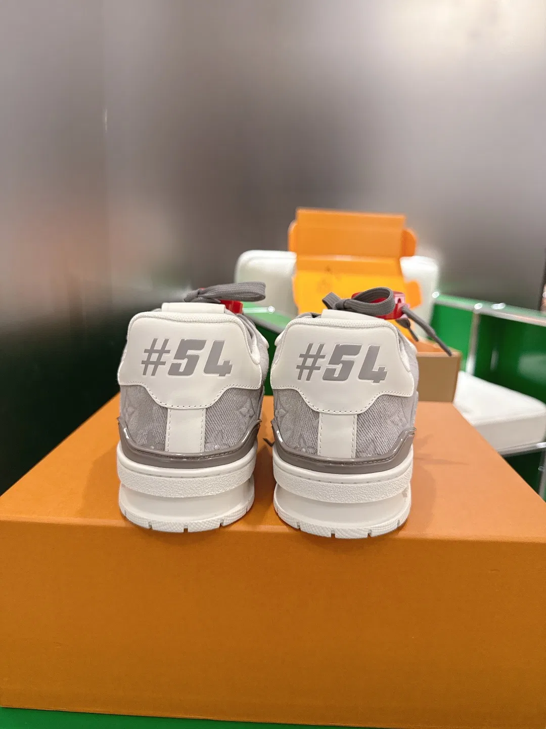 LV 27FW BXZUBKP 009 스니커즈 36