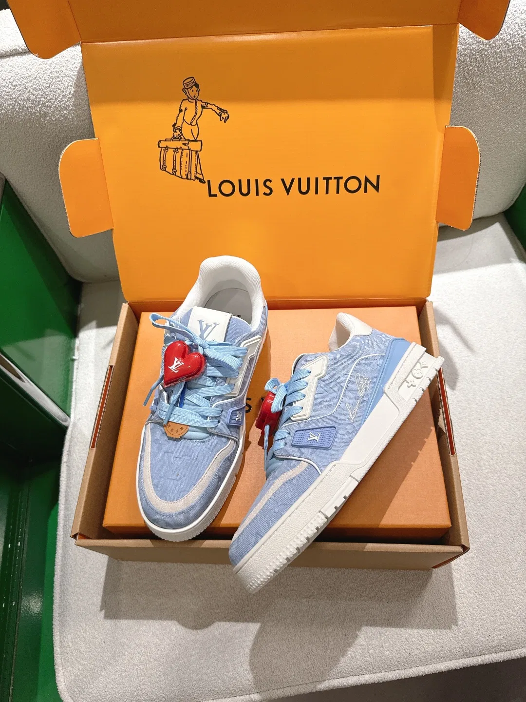 LV 27FW BXZUBKP 009 스니커즈 40