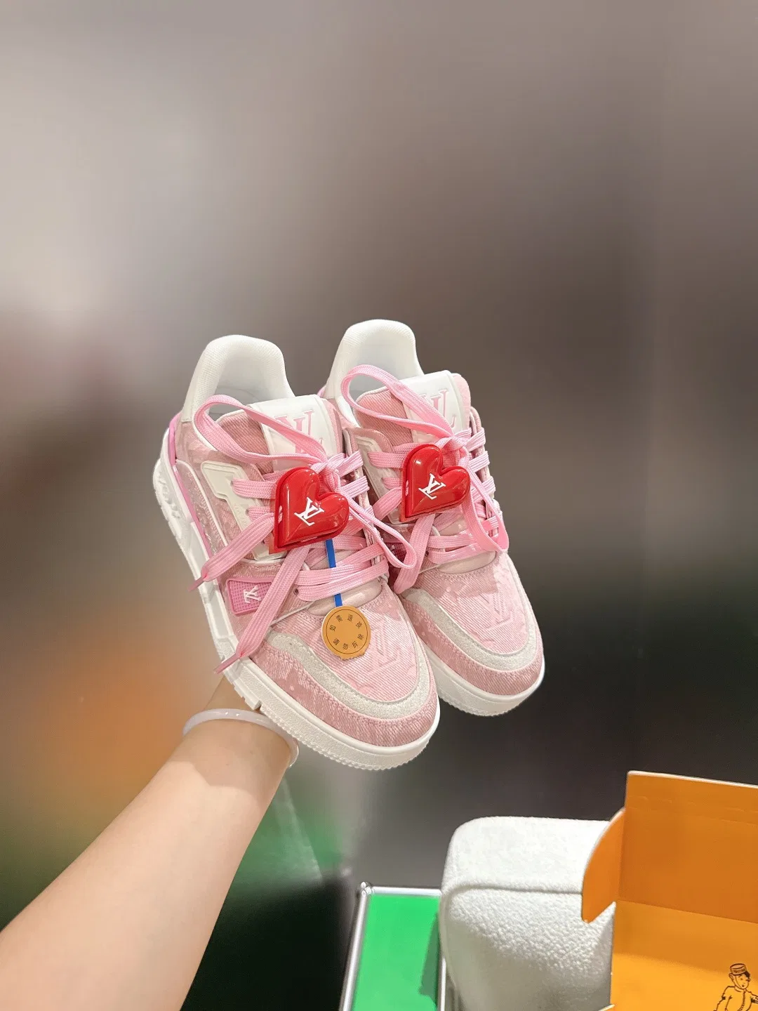 LV 27FW BXZUBKP 009 스니커즈 51