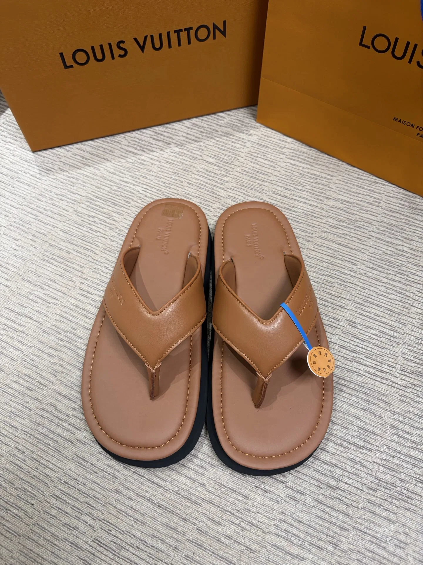 LV 27FW BXZUBKP 011 쪼리 8