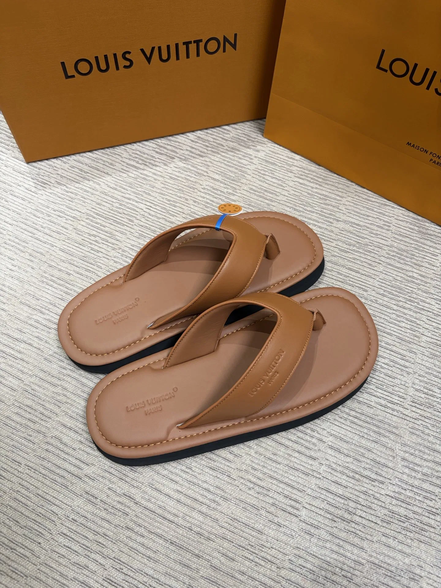 LV 27FW BXZUBKP 011 쪼리 9