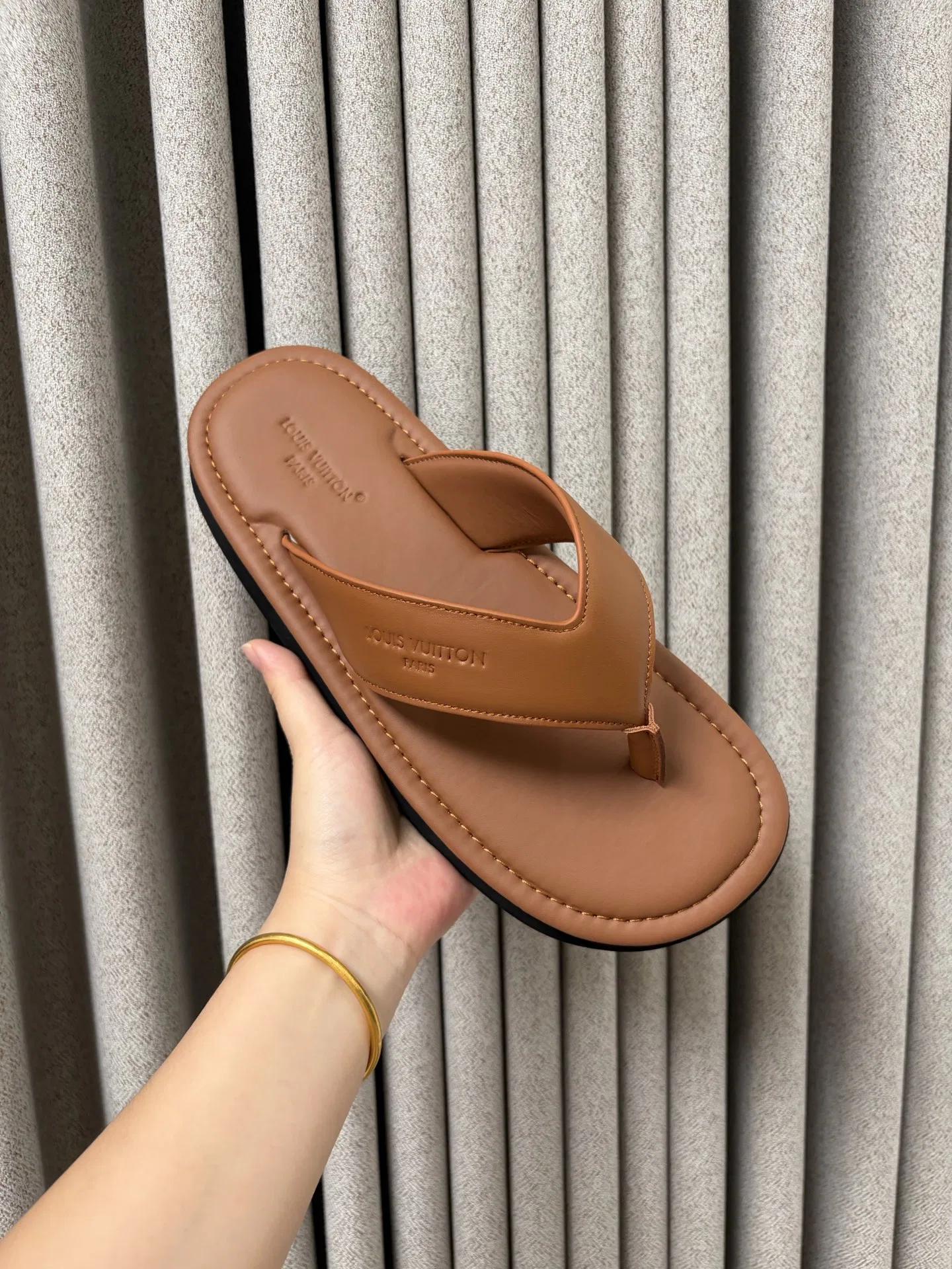 LV 27FW BXZUBKP 011 쪼리 10