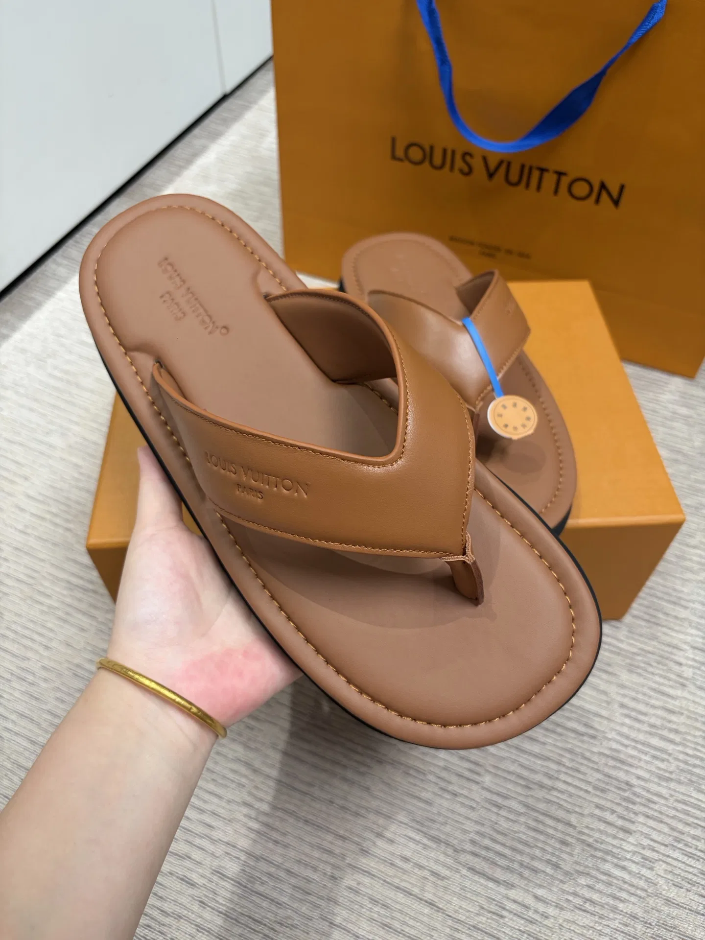 LV 27FW BXZUBKP 011 쪼리 12