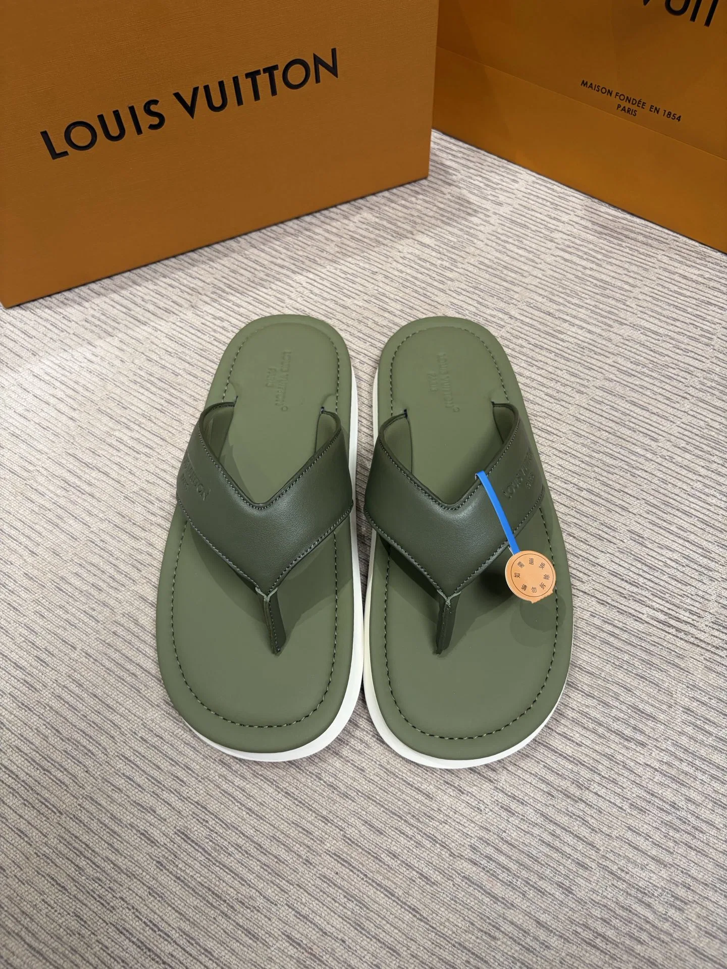 LV 27FW BXZUBKP 011 쪼리 14